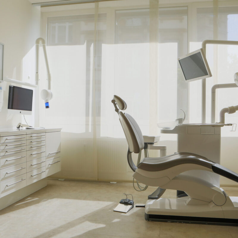 Zahnaerzte_am_Augustaplatz_Behandlung_in_Narkose_Kachel