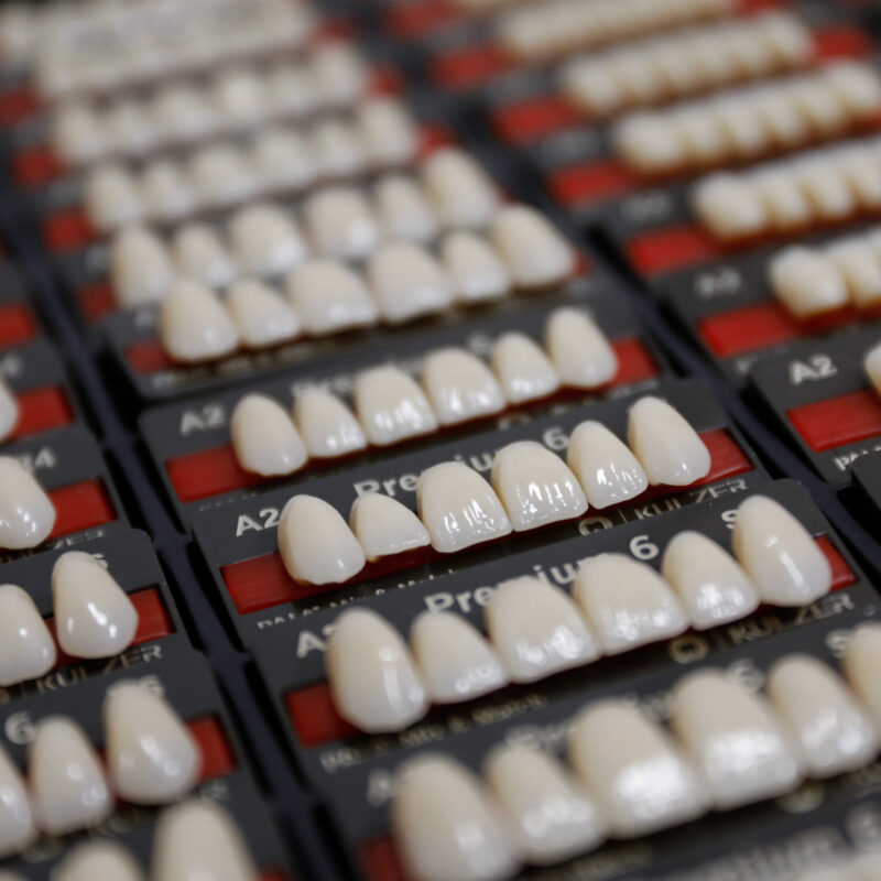 Zahnaerzte_am_Augustaplatz_Zahnersatz_Prothetik_Kachel